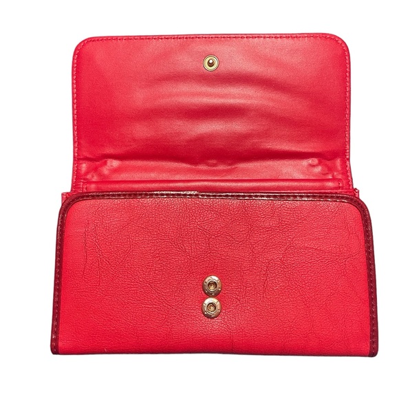 Betty Boop Large Zip Around Wallet & Checkbook Holder - Picture 11 of 14